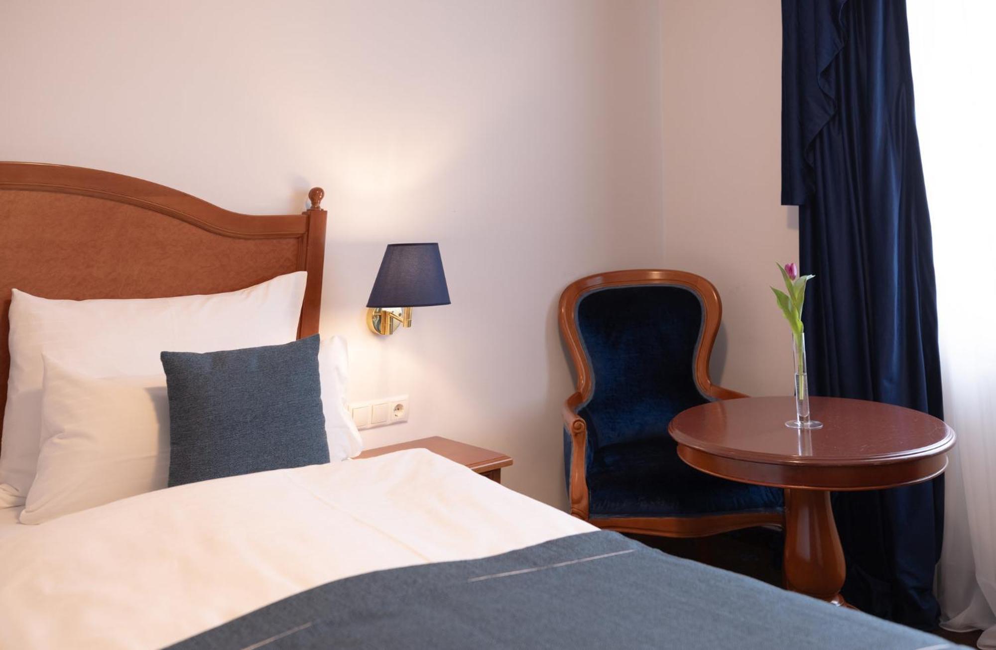 Standard Room,1698849218:JPEG